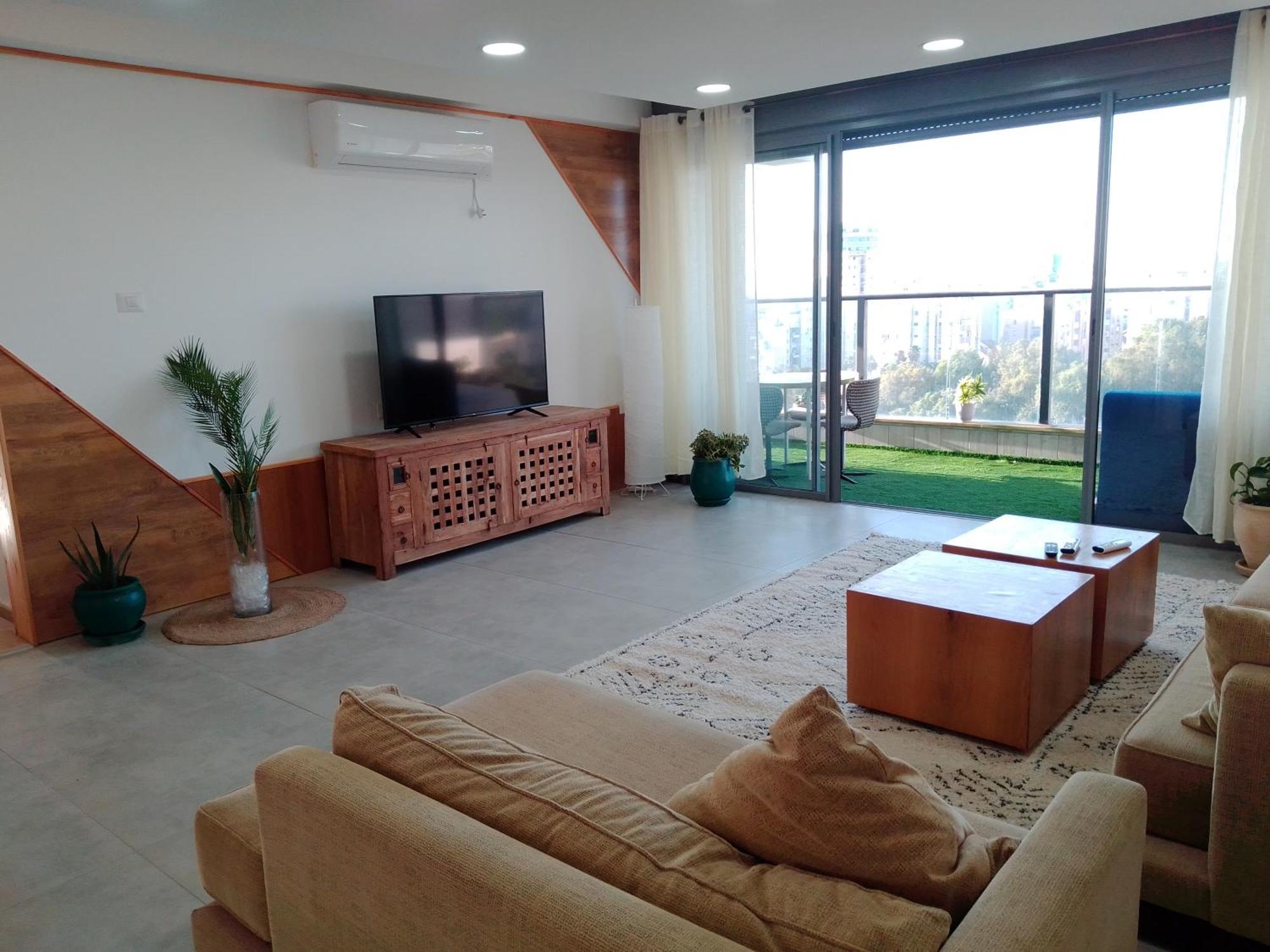 Beautiful Beach Apartment Ашдод Екстериор снимка